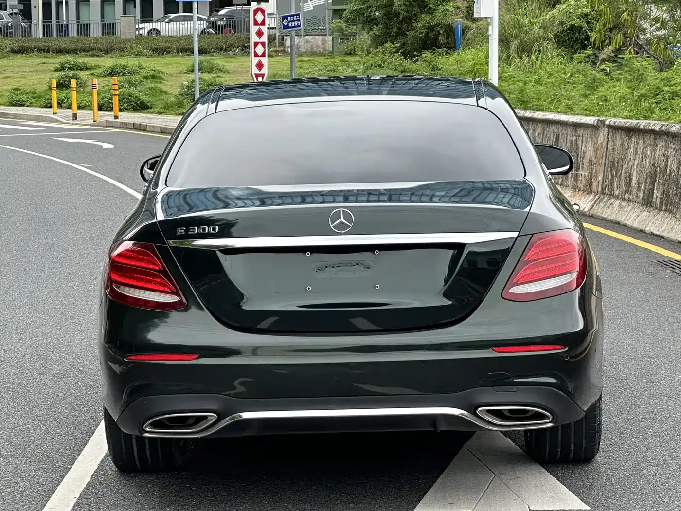 Mercedes-Benz E-Class 2016 E 300 L Sport Fashion Type фото 4