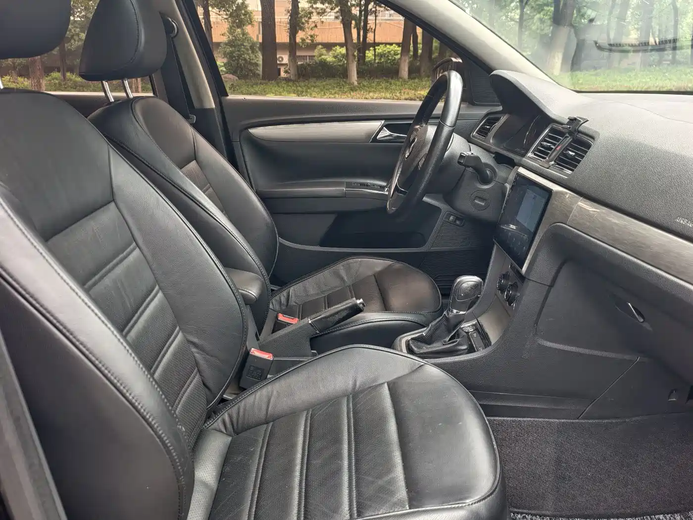 Volkswagen Lavida 2013 Model 1.4TSI DSG Luxury фото 5