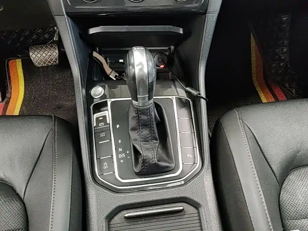 Volkswagen Golf Sportsvan 2016 280TSI Automatic Luxury фото 14