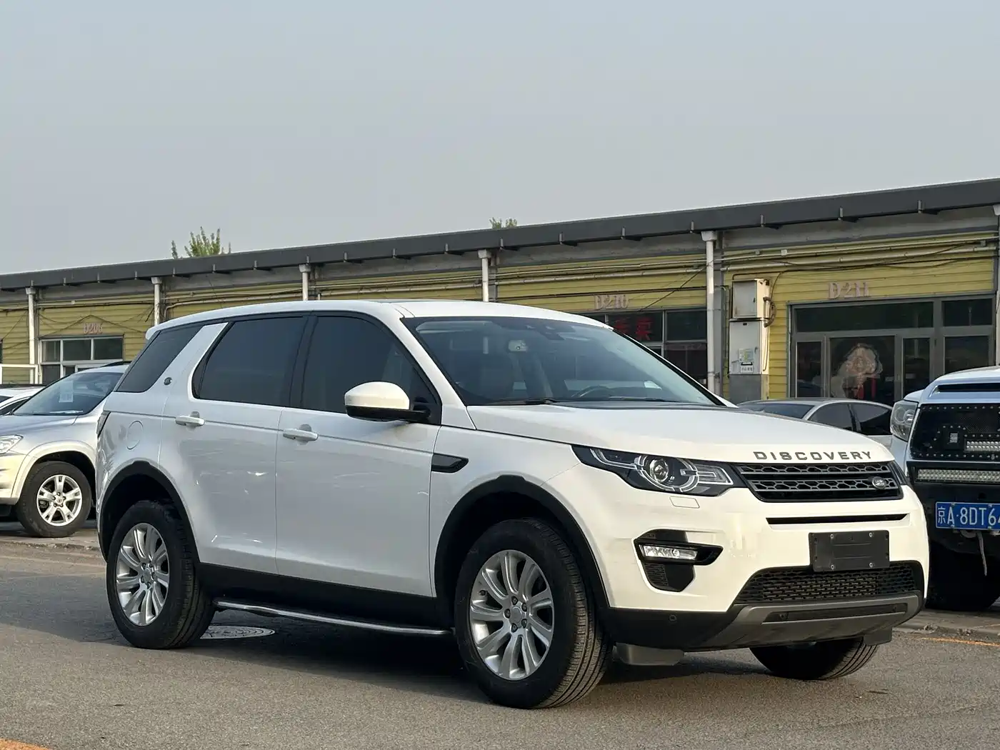 Land Rover Discovery Sport 2017 2.0T SE фото 3