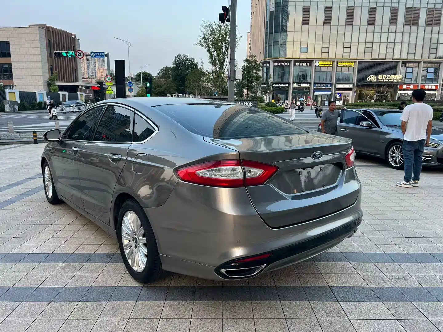 Фото 9 - Ford Mondeo