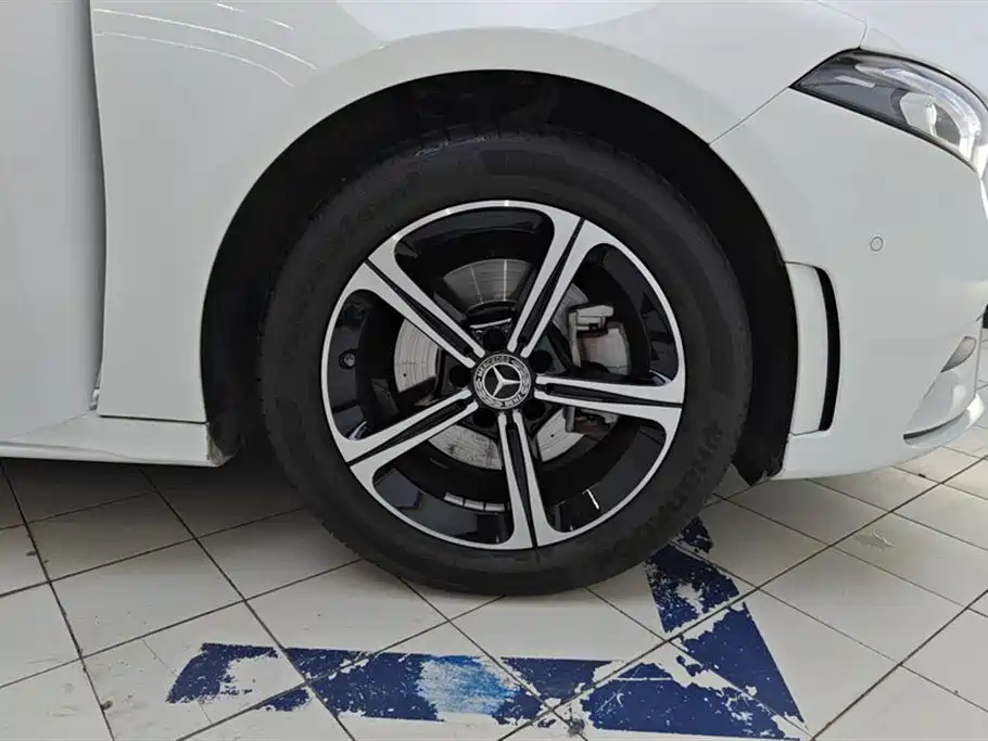 Mercedes-Benz A-Class 2022 Facelift III A 200 L Sport Sedan Fashion фото 6