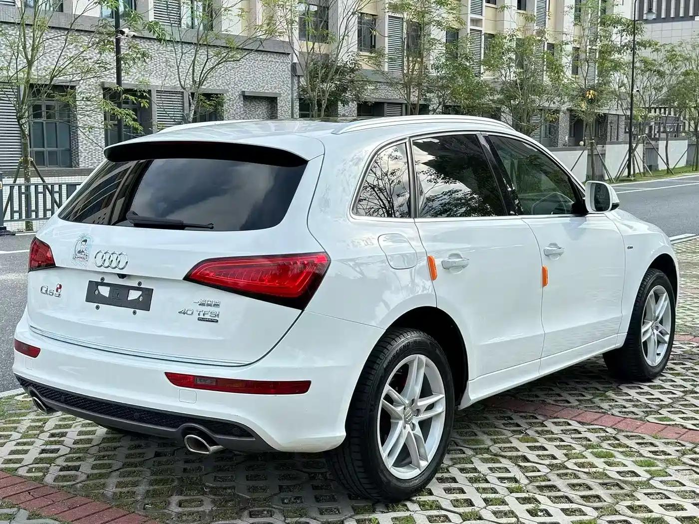 AUDI Q5