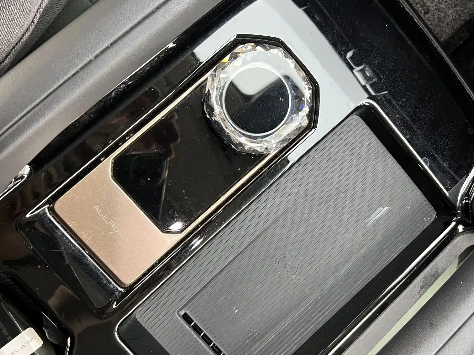 Photo 11 - iCAR 03