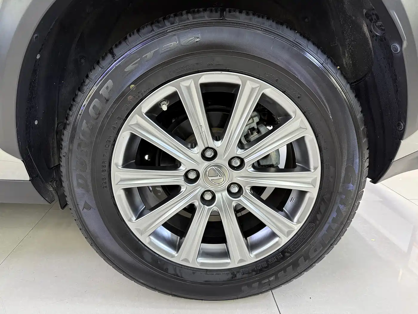 Lexus NX 2016 200 AWD F Sport фото 15