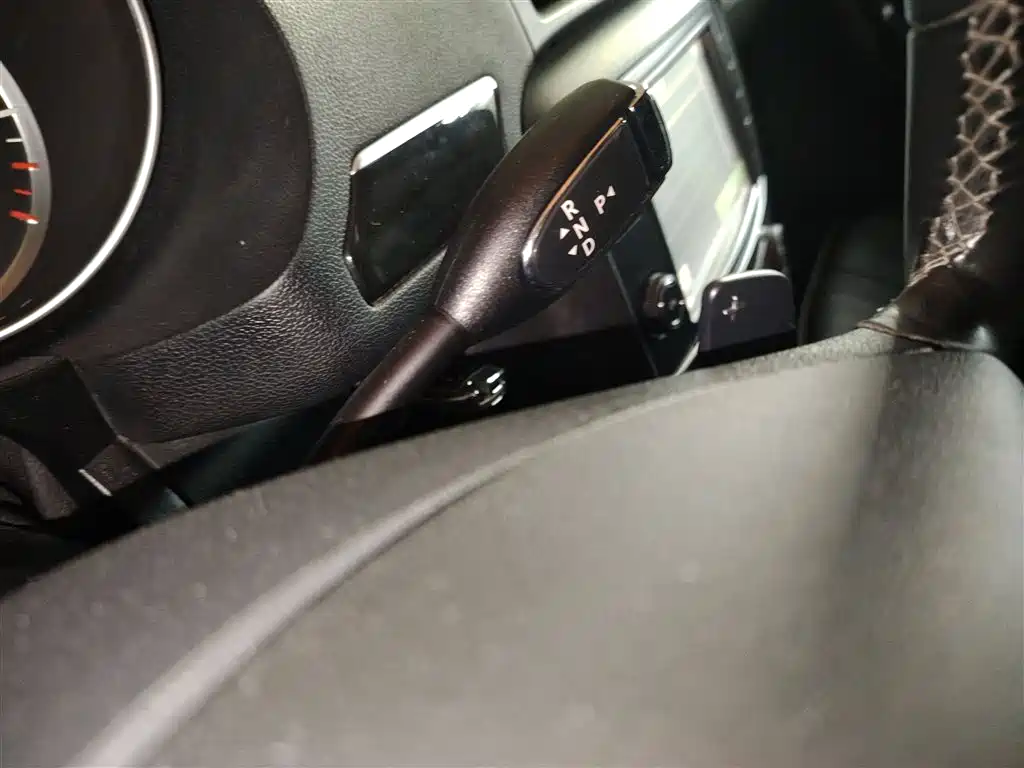 Mercedes-Benz R-Class 2017 R 320 4MATIC Business Collector's Edition фото 14