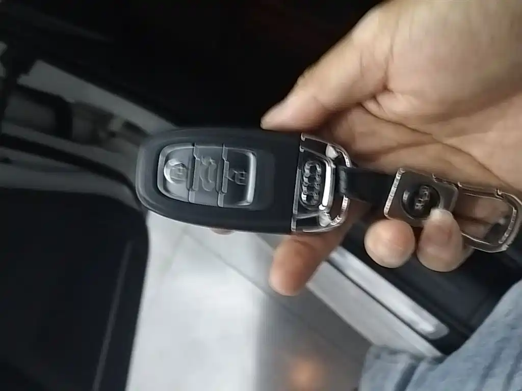Audi A4L 2015 35 TFSI Auto Comfort фото 9