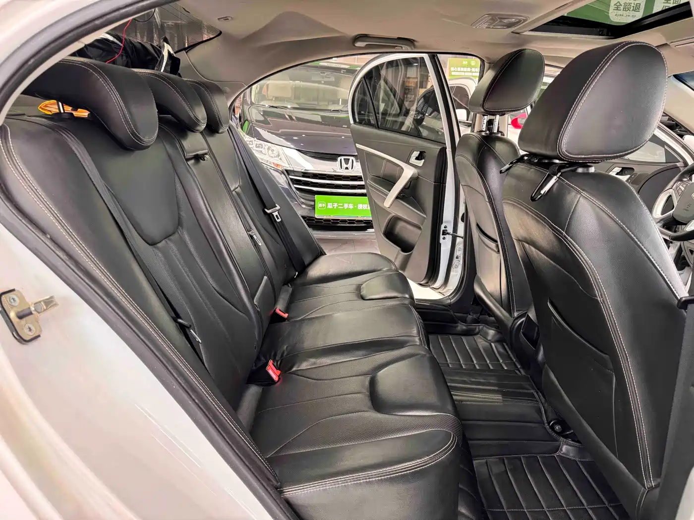 Geely Emgrand 2015 2015 Sedan 1.5L Manual Upward Edition
