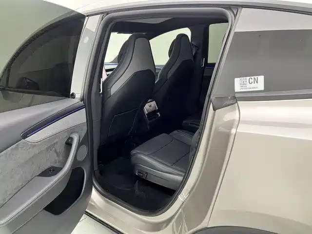 Tesla Model Y L 2025 2025 Facelift Long Range AWD