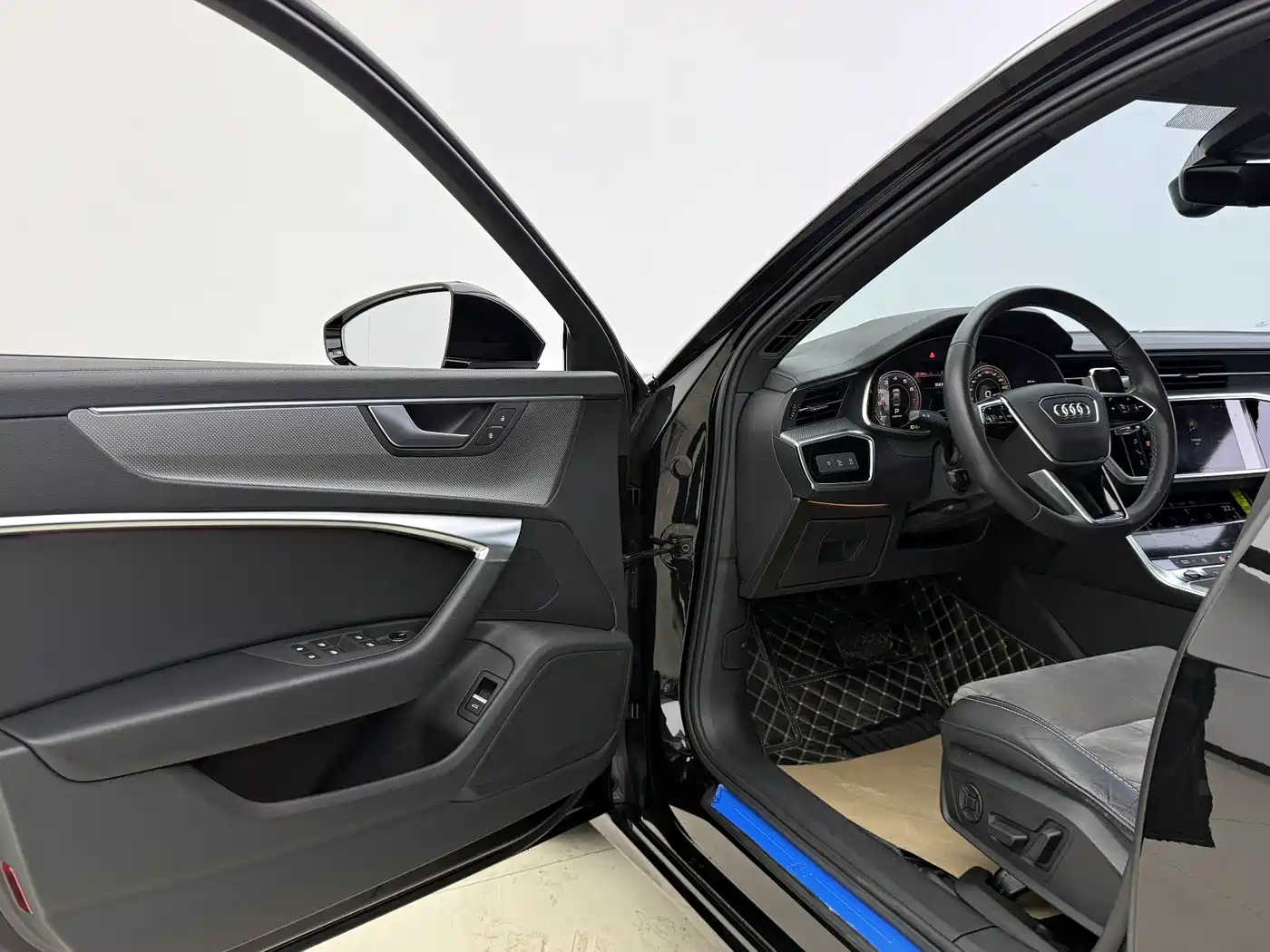 Audi A6L 2022 40 TFSI Luxury Dynamic фото 12
