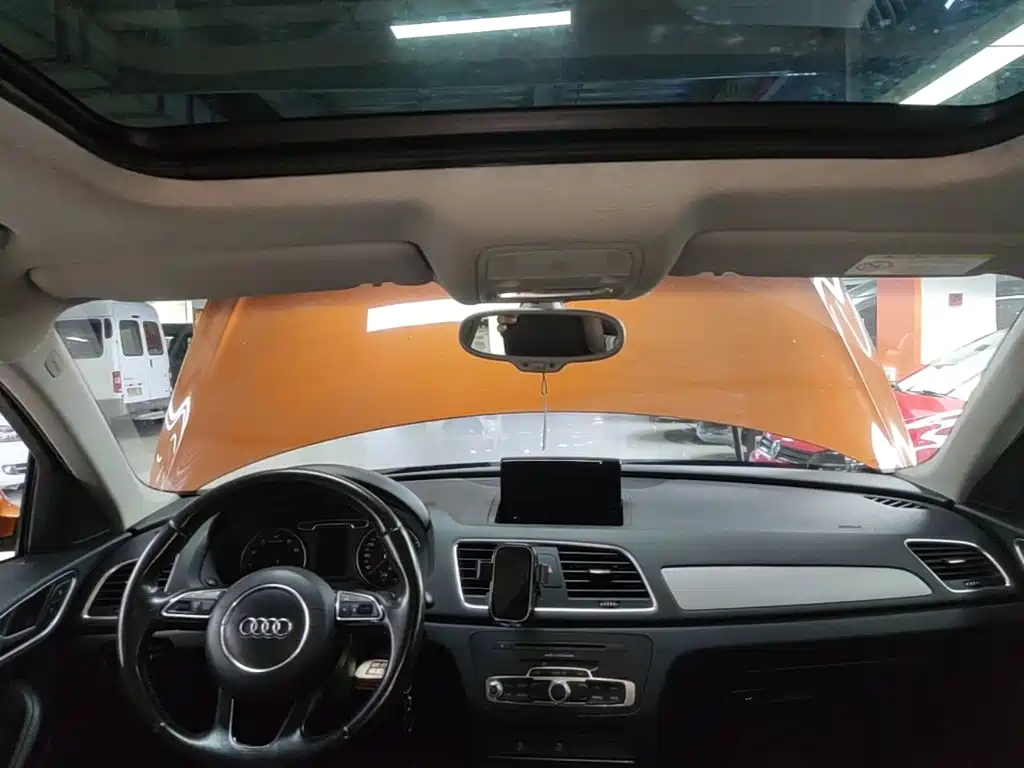 Фото 18 - Audi Q3