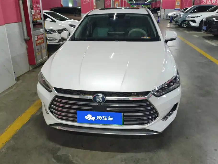 BYD Qin Pro New Energy 2018 DM 1.5TI Auto Smart Connect Premium фото 2
