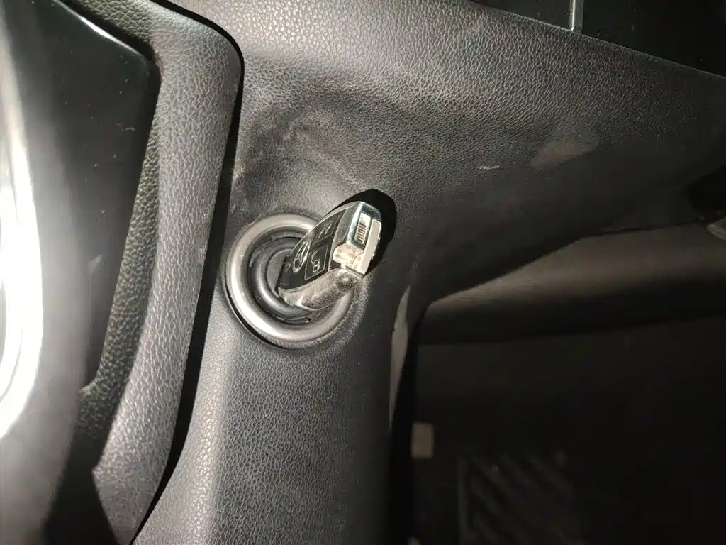 Mercedes-Benz R-Class 2017 R 320 4MATIC Business Collector's Edition фото 9
