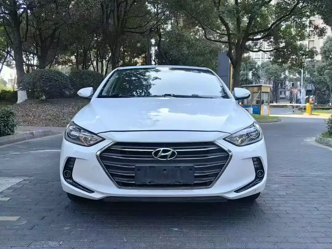 Hyundai Elantra 2016 Model 1.6L Automatic Smart Elite фото 2