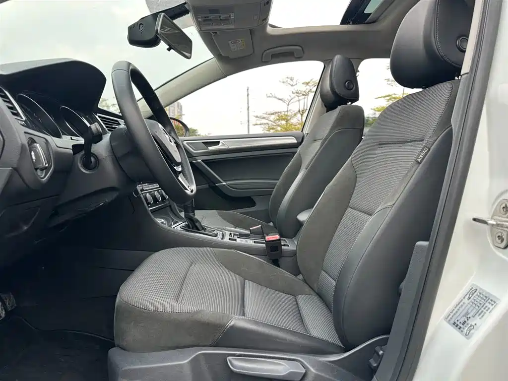 Volkswagen Golf 2019 280TSI DSG Comfort (China V) фото 5