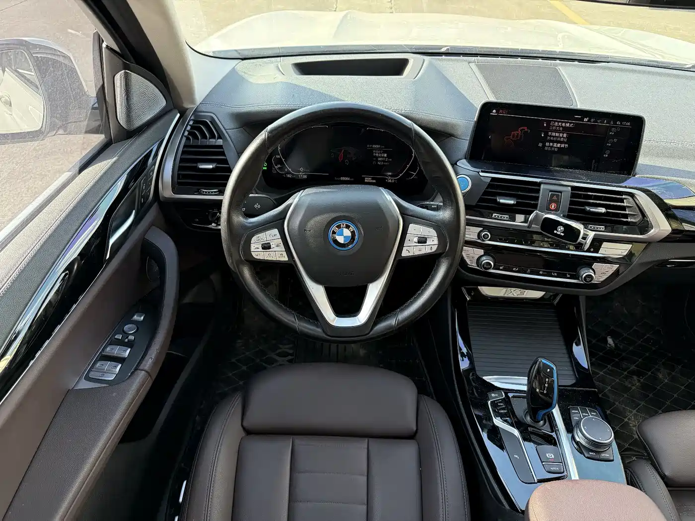 BMW iX3 2021 Leading фото 9