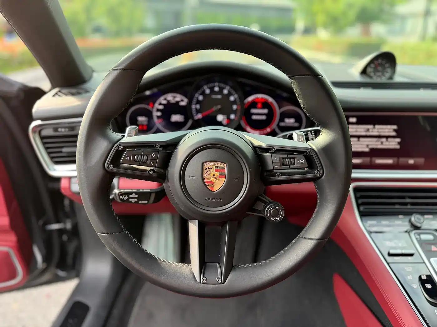 Porsche Panamera 2023 Panamera 4 Executive Long Wheelbase Platinum Edition 2.9T фото 7