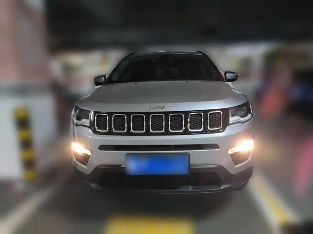 Photo 2 - Jeep Compass