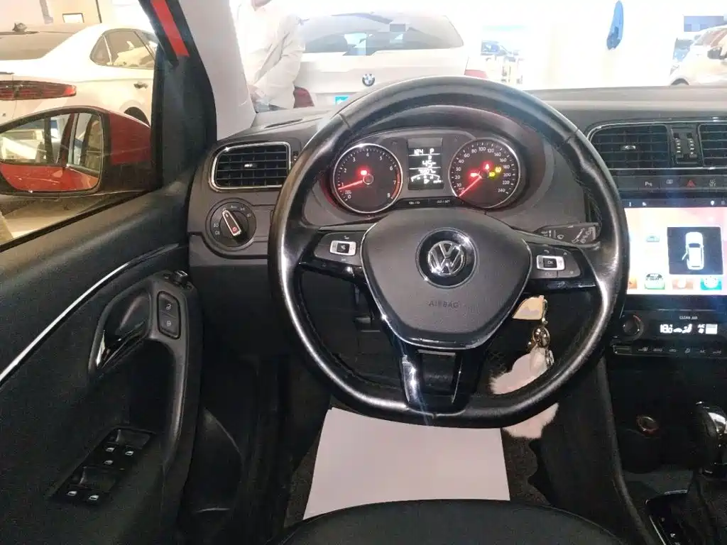 Volkswagen Polo 2016 2016 1.6L Automatic Luxury