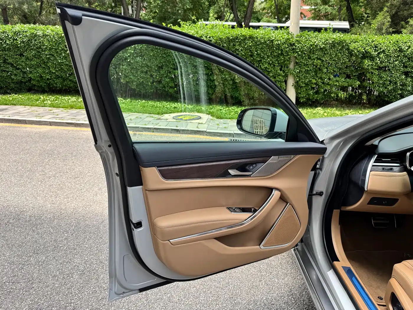 Jaguar XFL 2025 2.0T P250 FWD Luxury Edition фото 7