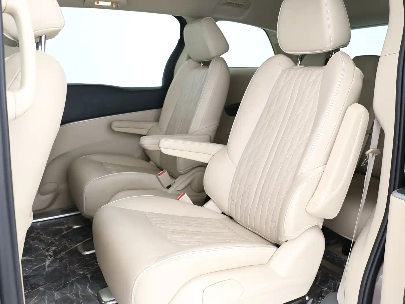 Buick GL8 2023 Land Business Class 652T Luxury фото 11