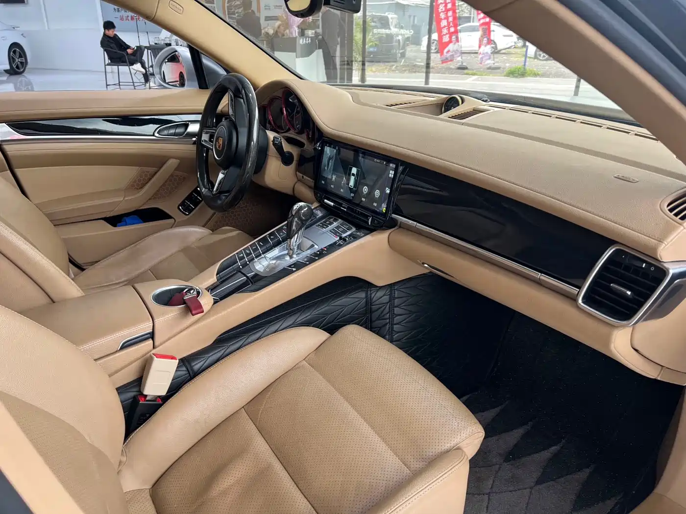 Porsche Panamera 2014 Panamera 4 3.0T фото 7