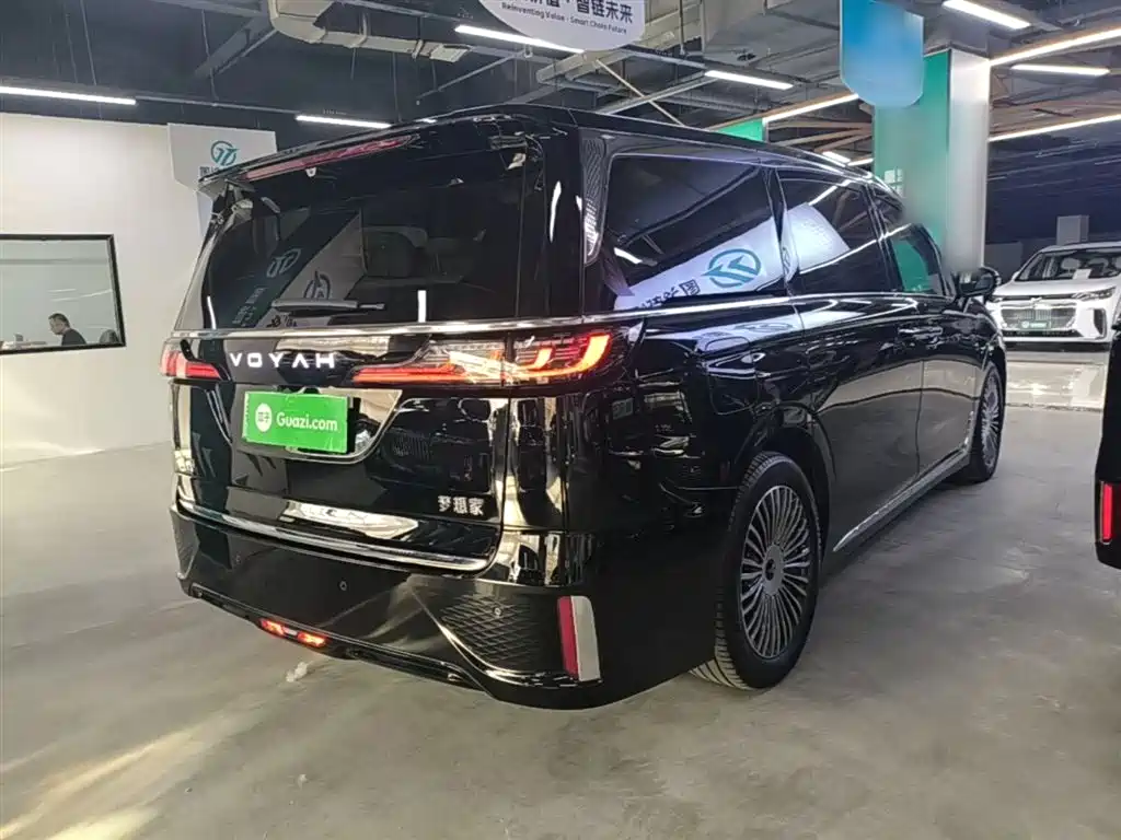 Voyah Auto Voyah Dreamer 2025 Model PHEV 4WD Excellent QianKun Edition фото 7