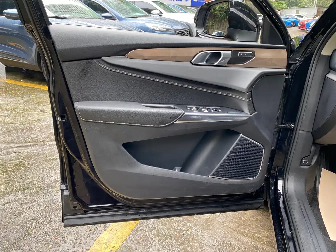 Lynk & Co 01 2019 2.0T 2WD Pro Edition China V фото 8