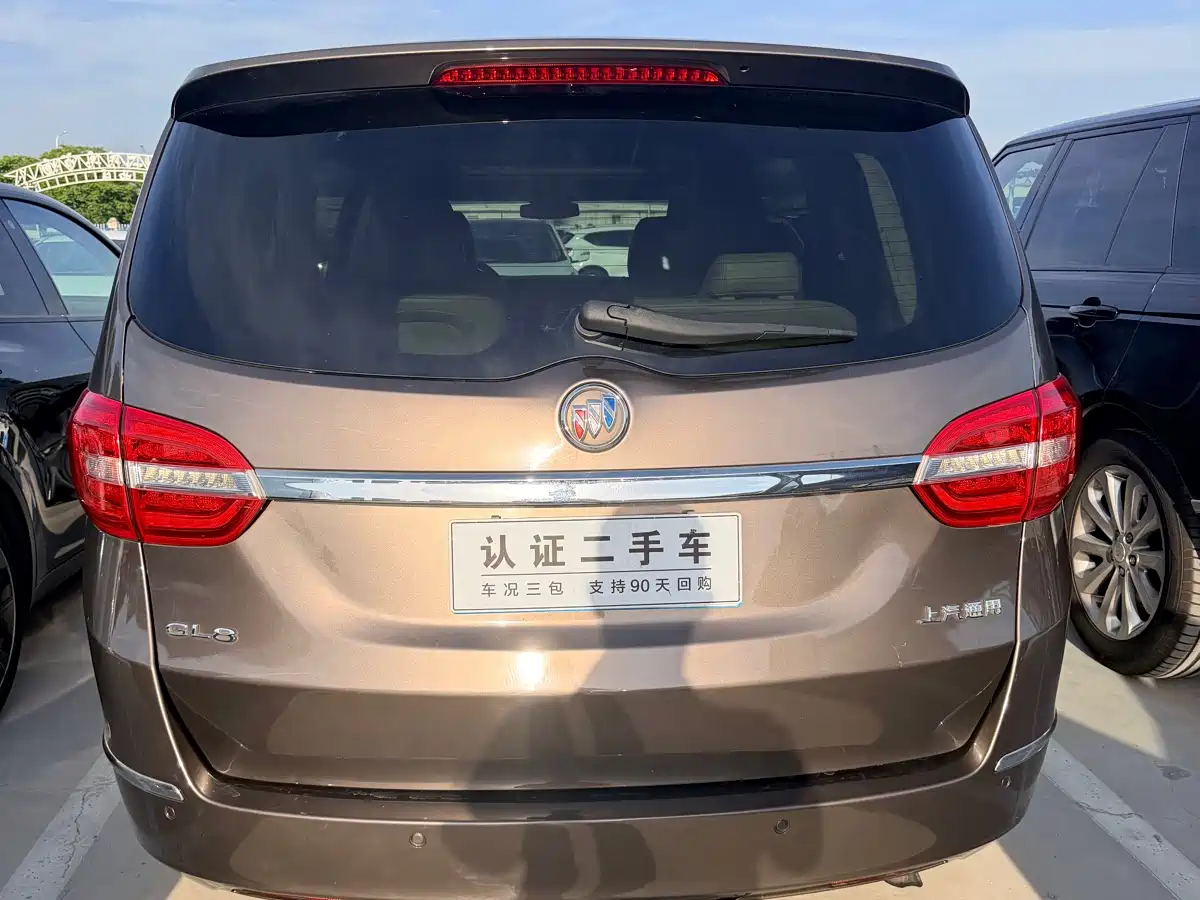 Buick GL8 2015 2.4L Luxury Business Exclusive Edition фото 5