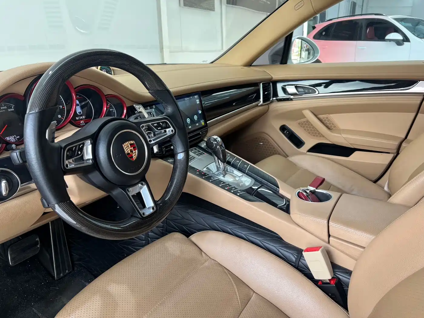Porsche Panamera 2014 Panamera 4 3.0T фото 11