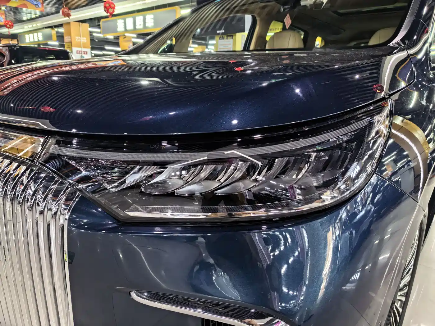 Voyah Auto Voyah Dreamer 2025 Model PHEV 4WD Premium QianKun Edition фото 3