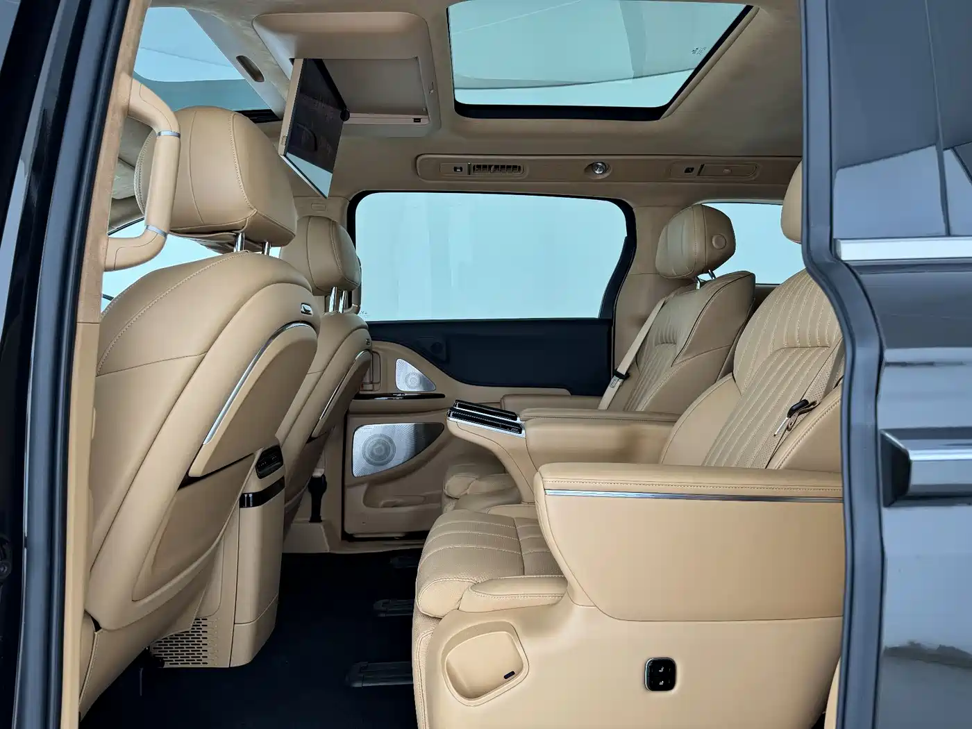 Voyah Auto Voyah Dreamer 2025 PHEV AWD Flagship Kunpeng Edition фото 9