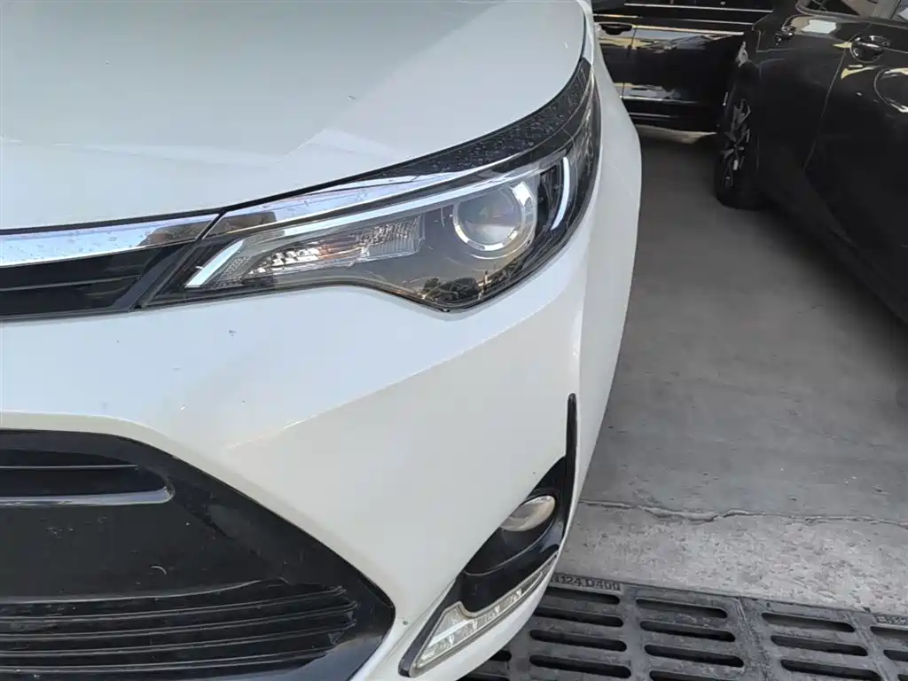 Toyota Levin 2017 Facelift 185T CVT Elite (China V) фото 24