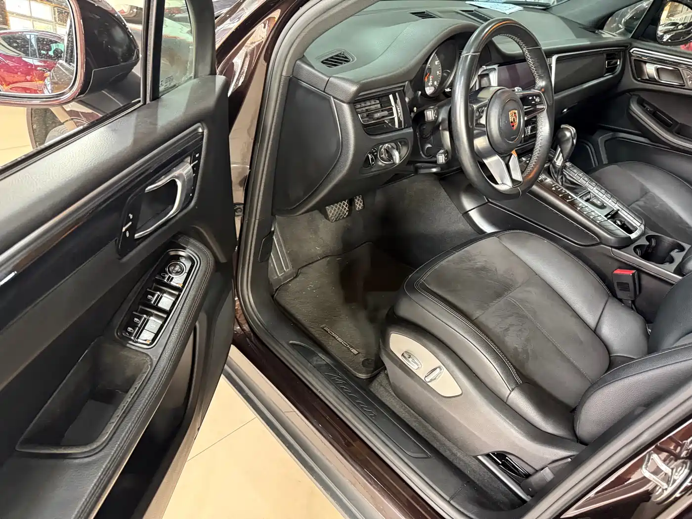 Porsche Macan 2018 Macan 2.0T фото 5