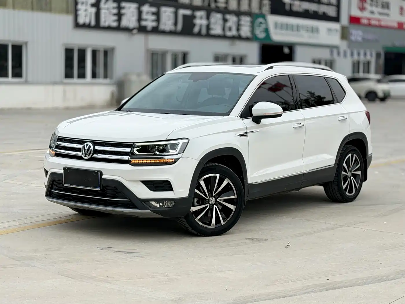 Volkswagen Tharu 2020 Model 330TSI 4WD Luxury Plus China VI