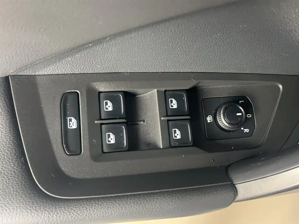 Volkswagen Tharu 2020 280TSI 2WD Luxury Edition China VI фото 14