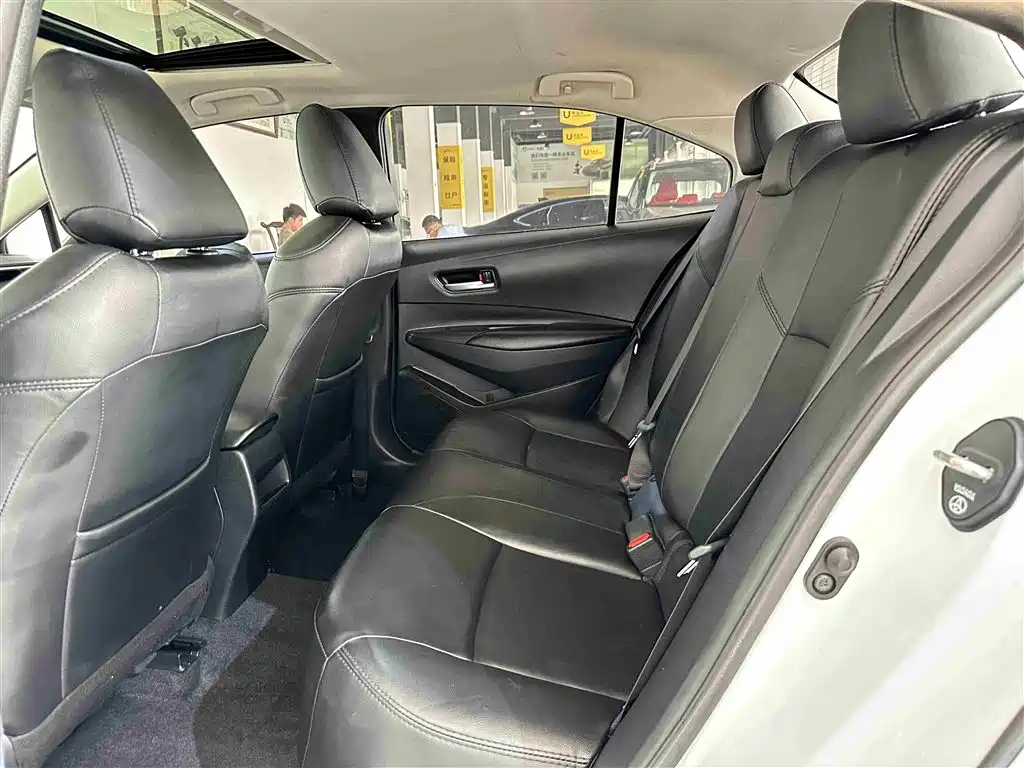 Toyota Corolla 2021 1.2T S-CVT Elite PLUS Edition фото 5