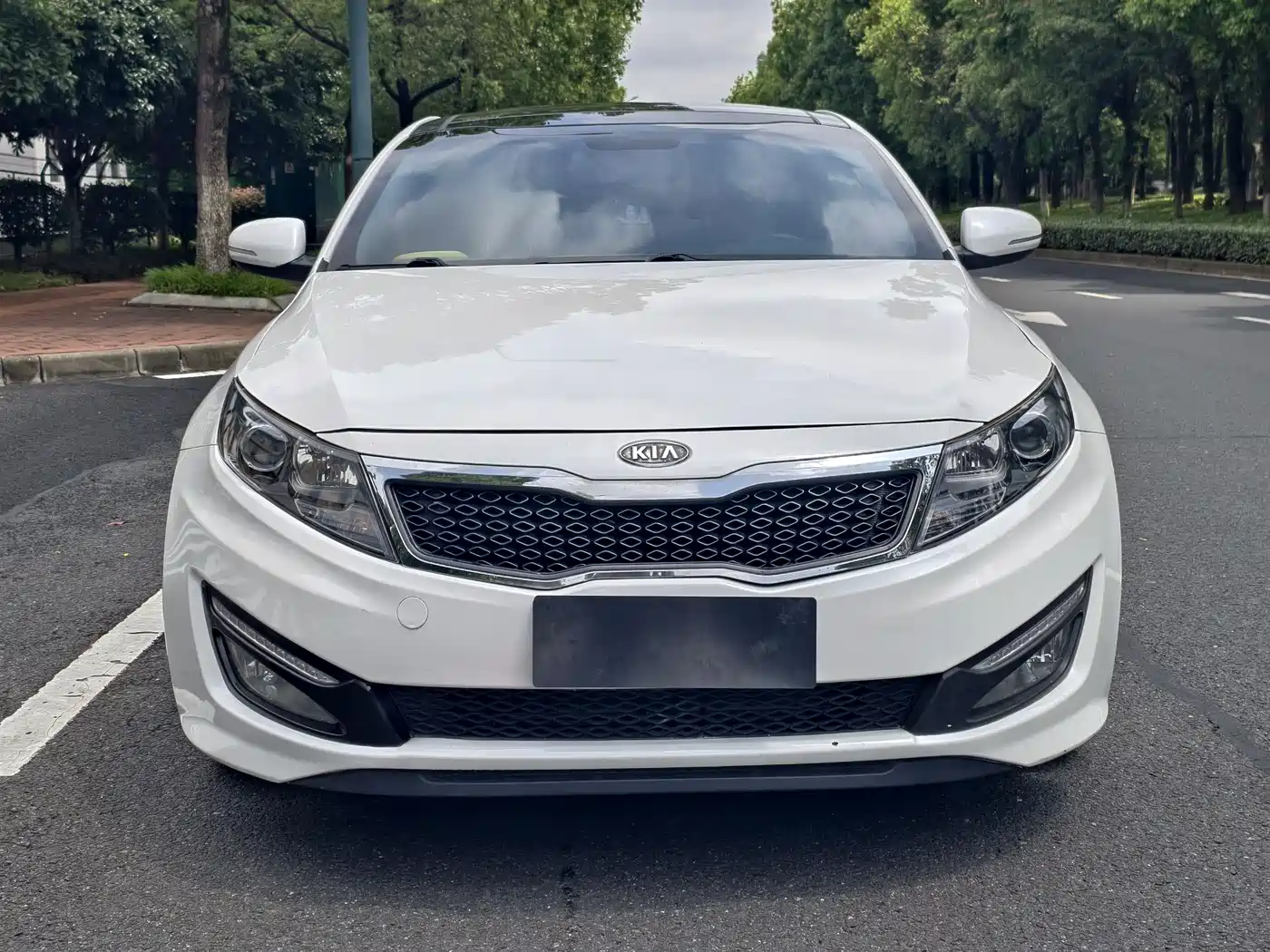 Kia K5 2012 2.0L Automatic DLX-2 фото 2