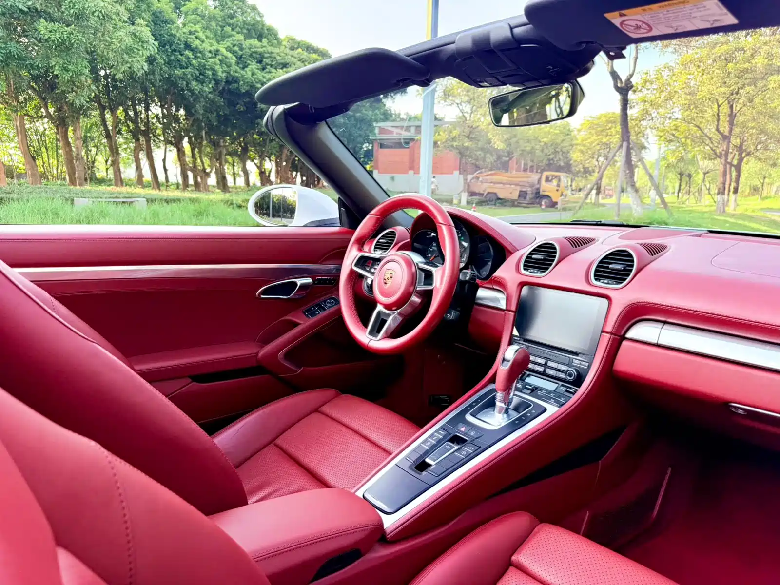 Photo 8 - Porsche 718