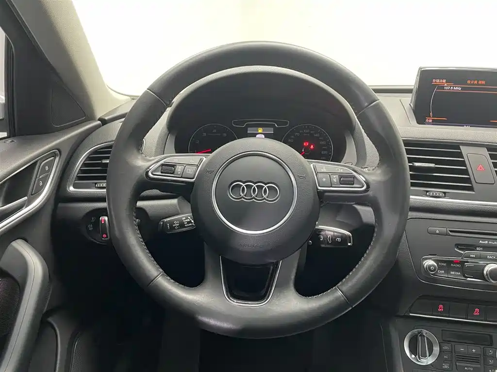 Audi Q3 2013 35 TFSI quattro Comfort фото 14
