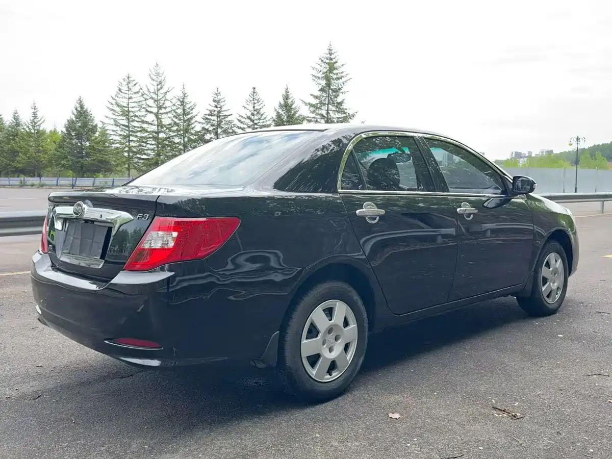 BYD F3 2015 Energy-saving Edition 1.5L Manual Comfort фото 9