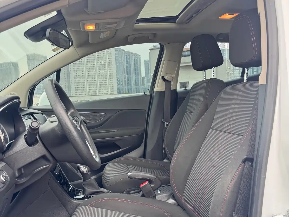 Фото 14 - Buick Encore
