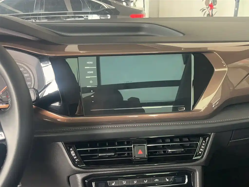 Volkswagen Tharu 2020 280TSI 2WD Luxury Edition China VI фото 8