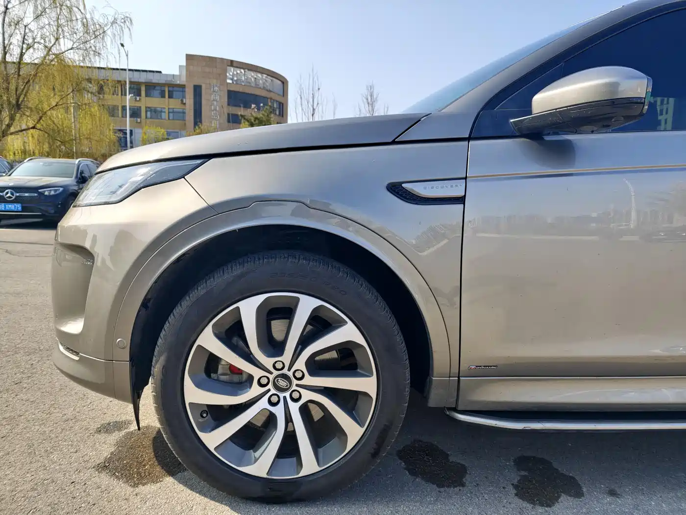 LAND ROVER DISCOVER SPORTS