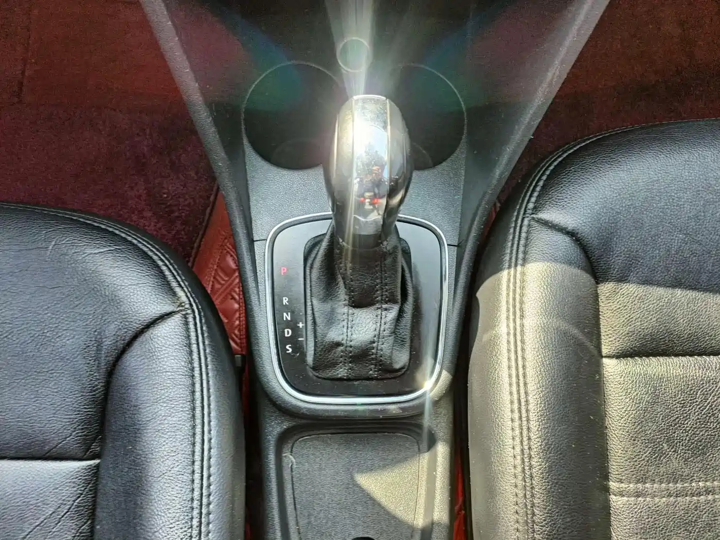 Volkswagen Polo 2014 1.6L Automatic Comfort Edition фото 11