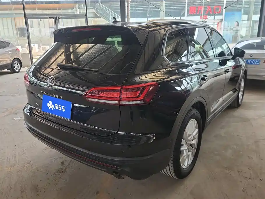Volkswagen Touareg 2021 2.0TSI Pilot Special Edition фото 3