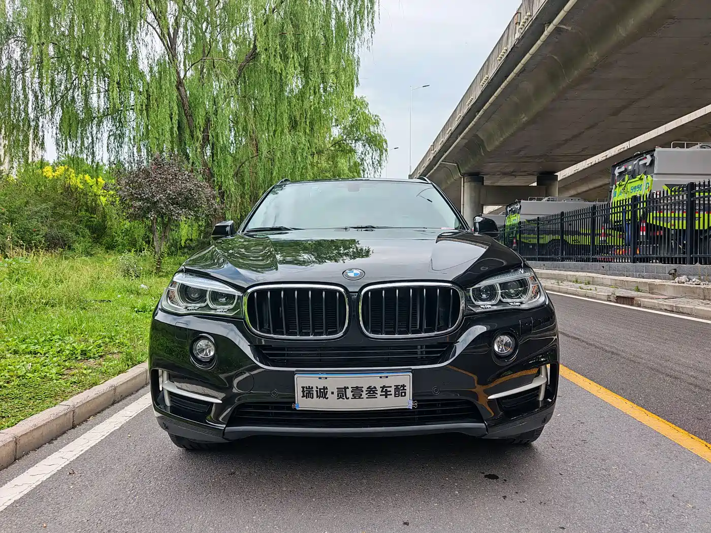 BMW X5 (Import) 2015 xDrive28i фото 2