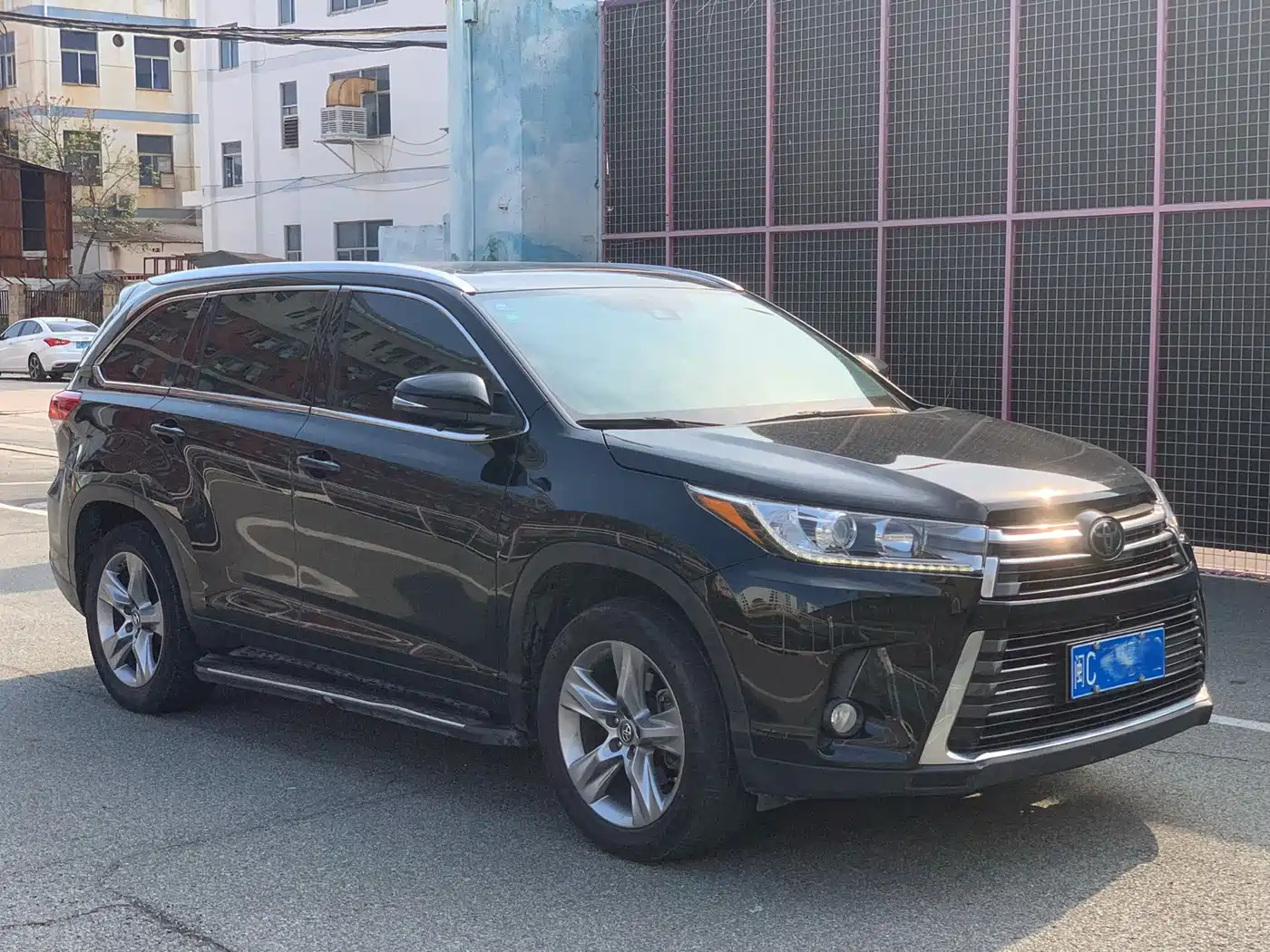 Toyota Highlander 2018 2.0T 4WD Premium 7-seater China VI фото 3