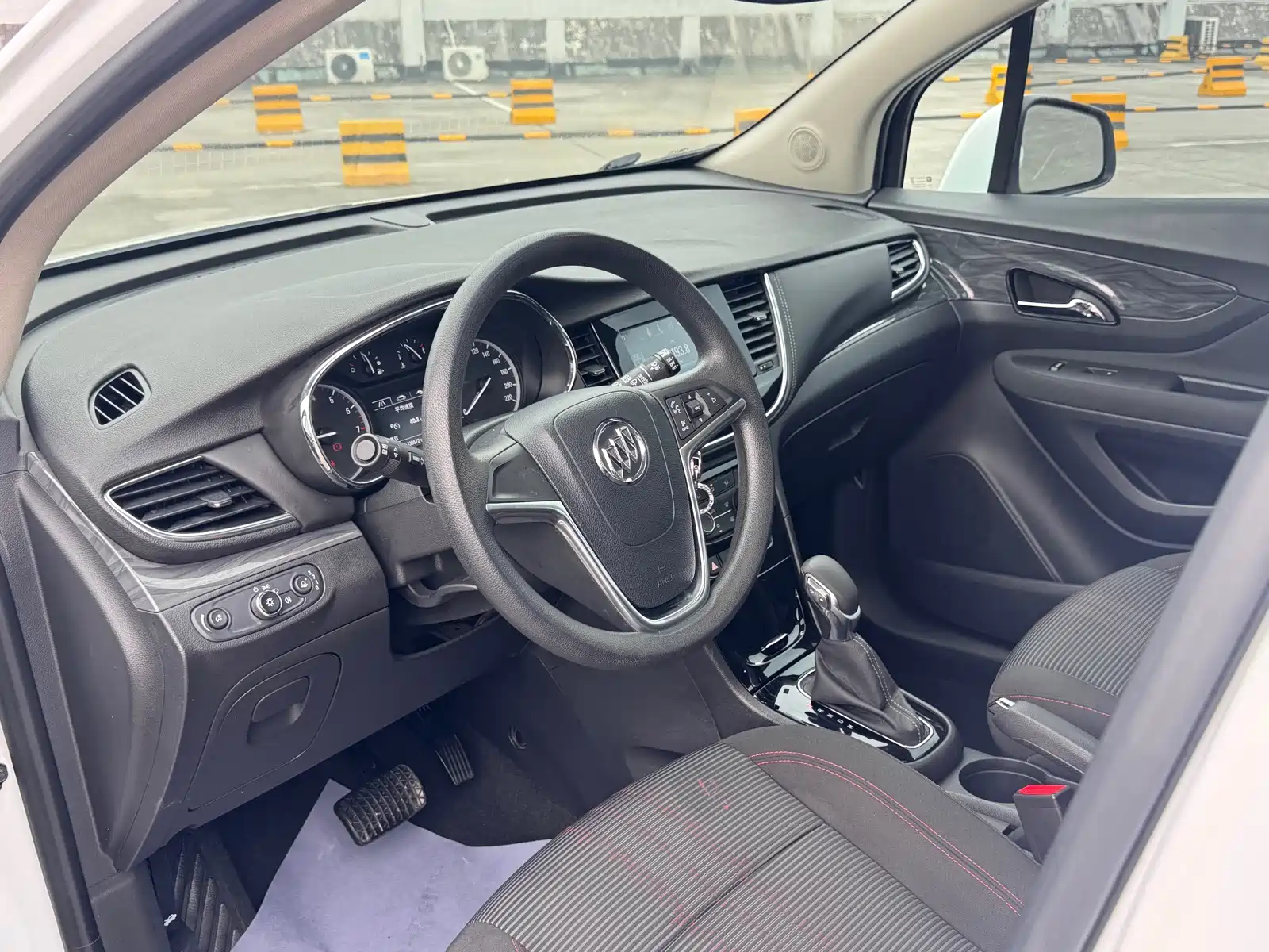 Фото 13 - Buick Encore
