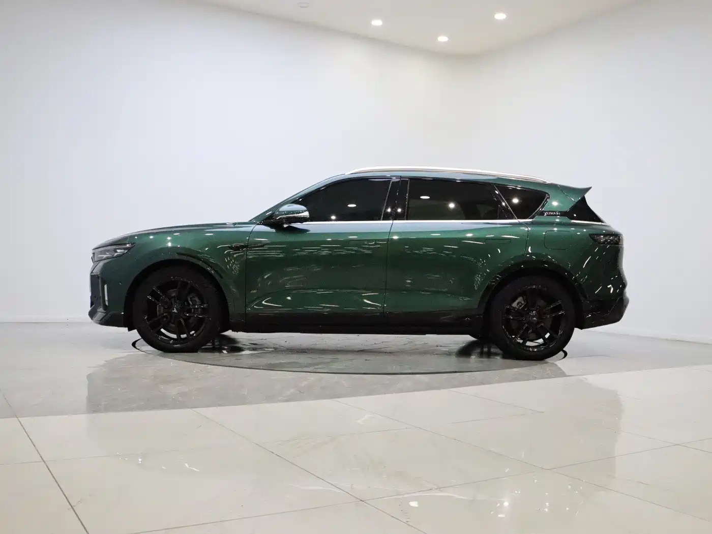 Voyah Auto VOYAH FREE 2024 Ultra Long Range Intelligent Driving Edition фото 7